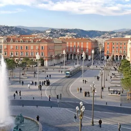 Cosy 3 Pieces Proche