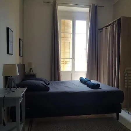 Cosy 3 Pieces Proche