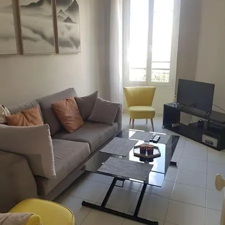 Cosy 3 Pieces Proche * Nice